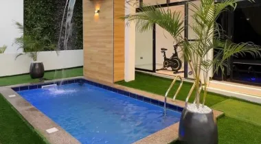 5 BEDROOM FULLY DETACHED HOME