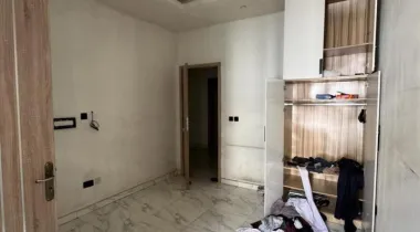 4 BEDROOM DUPLEX
