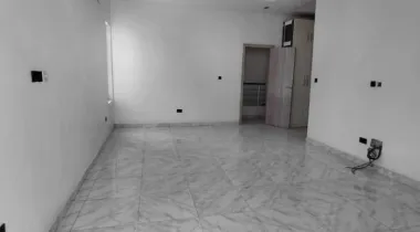 5Bedroom Fully Detached Duplex With a Bq  Location: Ikota