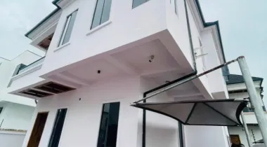 Brand new spacious  Massively spacious master bedroom  Location: lekki county   Rent : 3.5m