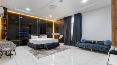 4 BEDROOM APARTMENT WITH CINEMA, POOL AND TOP NOTCH AMENITIES