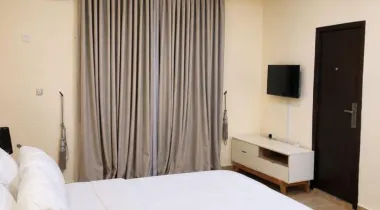 The Havillah Unit is a newly remodeled and tastefully furnished 1/2-bedroom apartment located in the heart of Oniru, Victoria Island; perfect for business travelers, staycations, and extended stays.