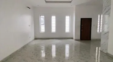 4bedroom fully detached duplex
