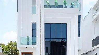 CHEVRON LEKKI | 6 BED | N750M SMART 6 BEDROOM FULLY DETACHED HOME WITH SWIMMING POOL, CINEMA , STUDY FOR SALE