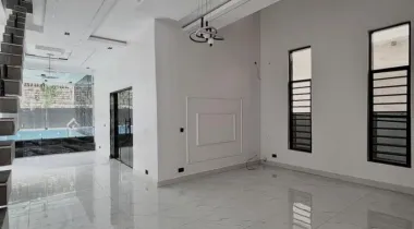 CHEVRON LEKKI | 6 BED | N750M SMART 6 BEDROOM FULLY DETACHED HOME WITH SWIMMING POOL, CINEMA , STUDY FOR SALE