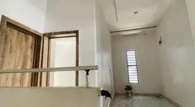 Rent  a 4 bedroom duplex with a bq for a year rent ; 7.5m