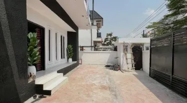 IKOTA LEKKI | 5 BED | N370M 5 BEDROOM FULLY DETACHED HOME WITH CINEMA, WINE BAR FOR SALE