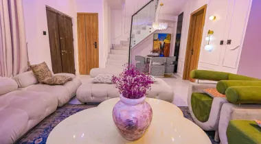 4bedroom fully furnished terrace duplex