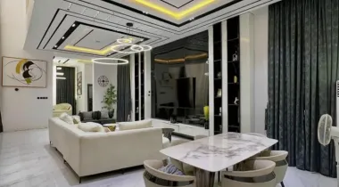 IKOTA LEKKI | 5 BED | N450M ASKING  5 BEDROOM FULLY DETACHED HOME WITH SWIMMING POOL, GYM ROOM FOR SALE