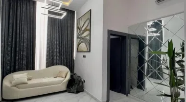 IKOTA LEKKI | 5 BED | N450M ASKING  5 BEDROOM FULLY DETACHED HOME WITH SWIMMING POOL, GYM ROOM FOR SALE