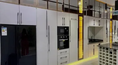 IKOTA LEKKI | 5 BED | N450M ASKING  5 BEDROOM FULLY DETACHED HOME WITH SWIMMING POOL, GYM ROOM FOR SALE