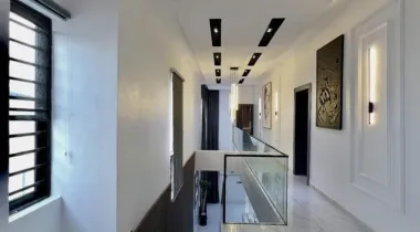 IKOTA LEKKI | 5 BED | N450M ASKING  5 BEDROOM FULLY DETACHED HOME WITH SWIMMING POOL, GYM ROOM FOR SALE