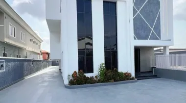 LEKKI PHASE 1 | 5 BED + 5 BED BQ | N1.9B