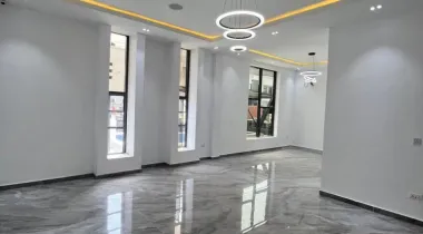 CONTEMPORARY 5BEDROOM FULLY DETACHED DUPLEX FOR SALE.