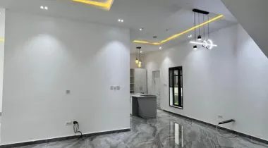 CONTEMPORARY 5BEDROOM FULLY DETACHED DUPLEX FOR SALE.