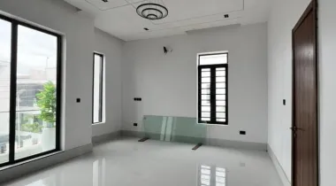 Sleek 4 bedroom semi detached with a bq in a secure estate