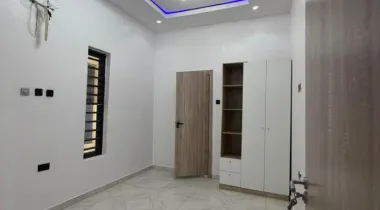 4BEDROOM SEMI DETACHED DUPLEX WITH BQ