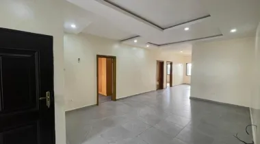 To Let – Luxury 3-Bedroom Partly Furnished Apartment