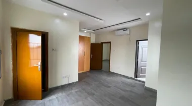 To Let – Luxury 3-Bedroom Partly Furnished Apartment