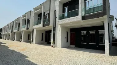 FULLY SERVICED 4 BEDROOM TERRACE DUPLEX