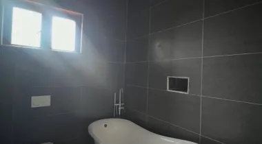 FULLY SERVICED 3 BEDROOM APARTMENT AVAILABLE FOR RENT!!! Location: Victoria Island, Lagos