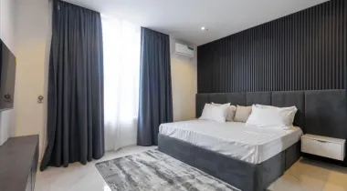 Book this cozy and cute 🥰 2 bedroom apartment  With a suspended pool 🏊‍♀️ ,  gym