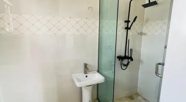 TO LET*  *IKOTA gr lekki lagos*