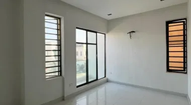 4 BEDROOM SEMI-DETACHED DUPLEX