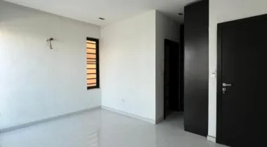 4 BEDROOM SEMI-DETACHED DUPLEX