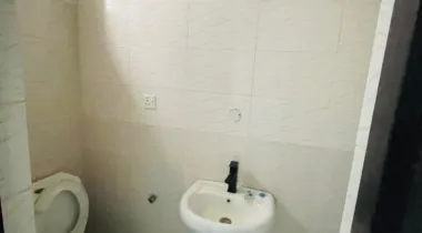 Sharp 3 Bedrom flat  Available for Rent 