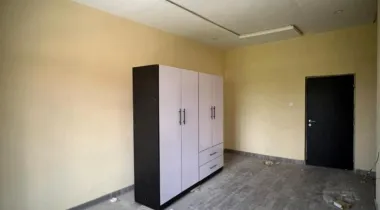 FOR RENT – 3 BEDROOM APARTMENT WITH BQ (UPSTAIRS UNIT)