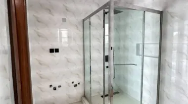 3Bedroom Apartment with Elevator, BQ located in a serene neighborhood.