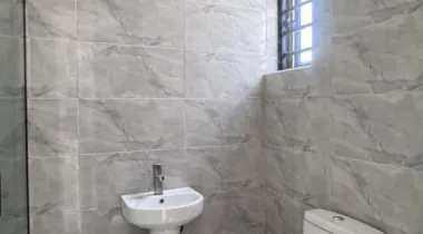 4-BEDROOM SEMI-DETACHED with BQ FOR RENT