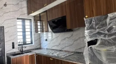 4-BEDROOM SEMI-DETACHED with BQ FOR RENT