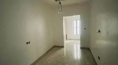 4 bedroom semi  detached duplex 