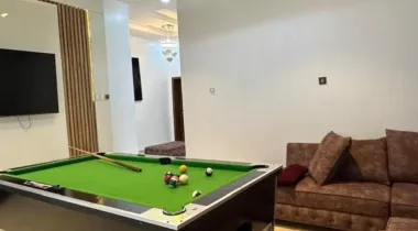 fully furnished 4 spacious ensuite bedrooms