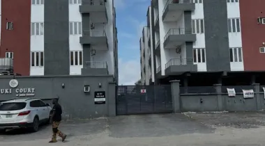 Fully furnished 3bedroom apartment.