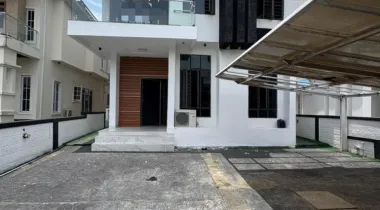 5 BEDROOM FULLY DETACHED DUPLEX (COMING UNFURNISHED)