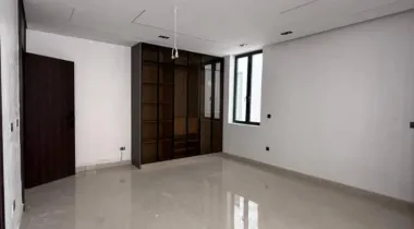 5 Bedrooms + 1 guest room+1 Cinema room and 2 BQ