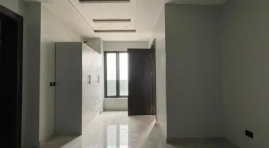Exquisite 5 Bedroom penthouse with pool and Elevator in a Serene Environment in Lekki phase 1