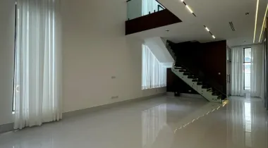 SALES ALERT  EXQUISITE 5 BEDROOM FULLY DETACHED DUPLEX WITH BQ, SWIMMING POOL AND HOME OFFICE