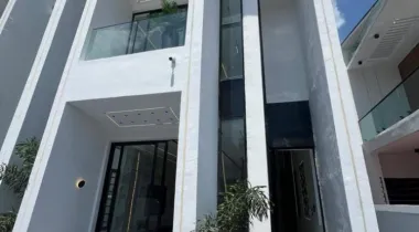 5 Bedroom Fully detached  Duplex with Cinema,  open Terrace, Swimming Pool and Bq