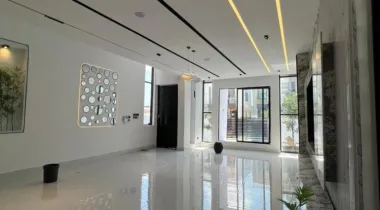 5 Bedroom Fully detached  Duplex with Cinema,  open Terrace, Swimming Pool and Bq