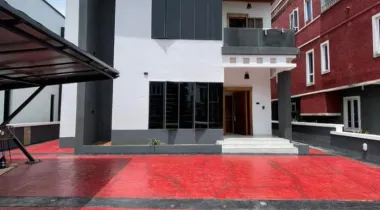 4BEDROOM FULLY DETACHED DUPLEX FOR SALE.