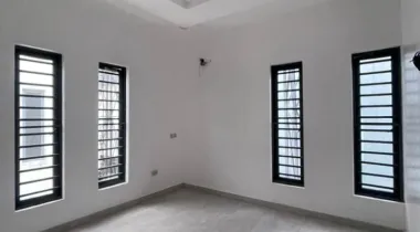4BEDROOM FULLY DETACHED DUPLEX FOR SALE.