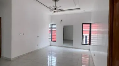 4BEDROOM FULLY DETACHED DUPLEX FOR SALE.