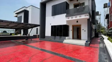 4BEDROOM FULLY DETACHED DUPLEX FOR SALE.