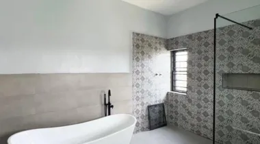 4 BEDROOM TERRACE DUPLEX WITH A BQ