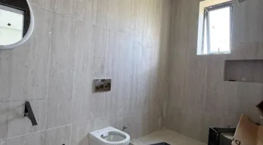 Luxury 5 Bedroom Fully Detached Duplex with Pool