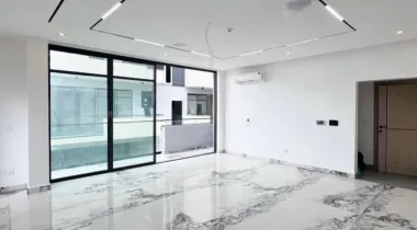 4 BEDROOM TERRACE DUPLEX WITH A BQ